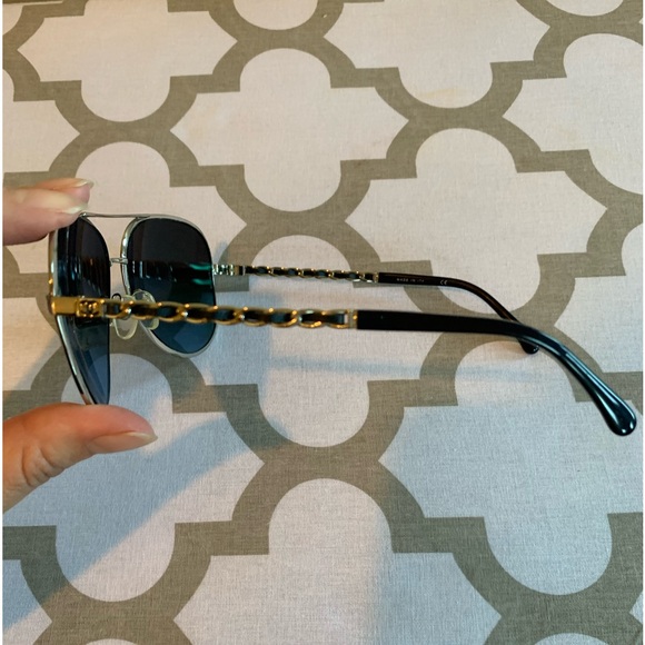 authentic CHANEL Lambskin Aviator Chain Sunglasses 4194-Q in Blue - Picture 3 of 9